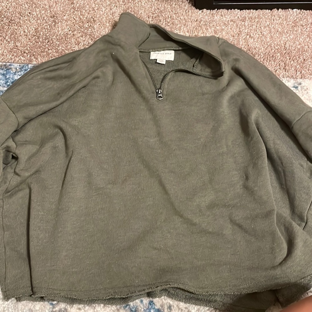 american eagle cropped half zip sweatshirt